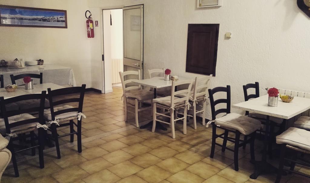 La Mimosa Hotel