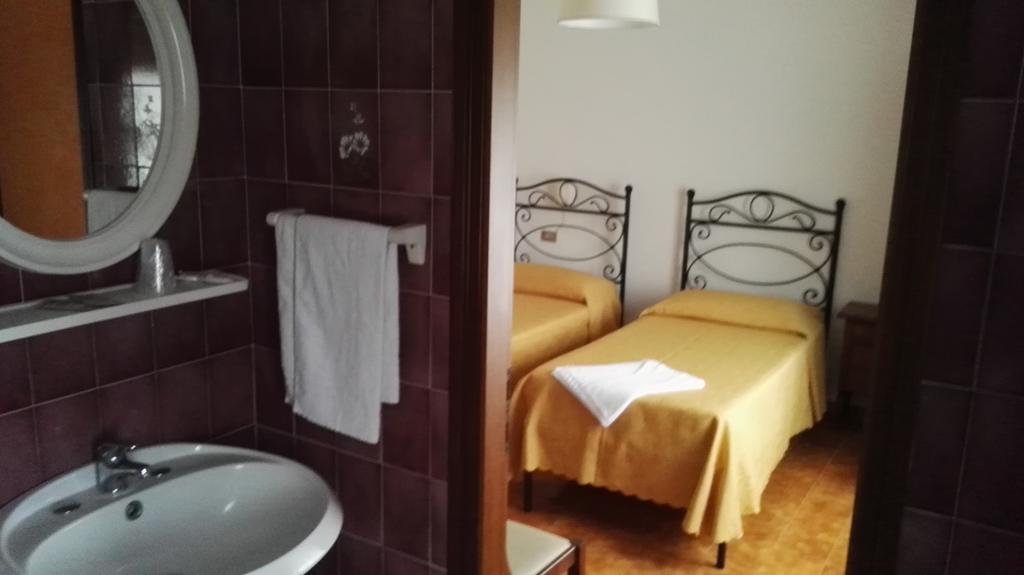La Mimosa Hotel 2*